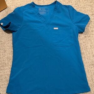 Figs one pocket scrub top